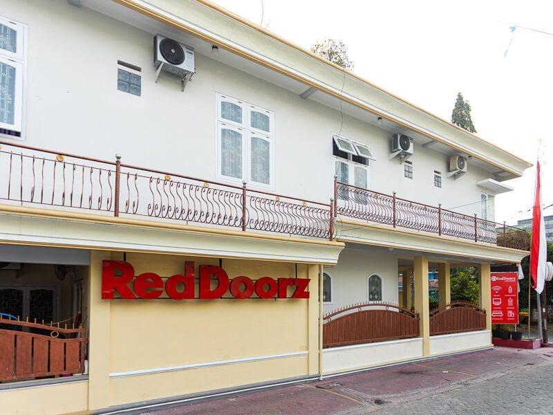 Reddoorz @ Danau Bratan Hotel Malang Exterior photo